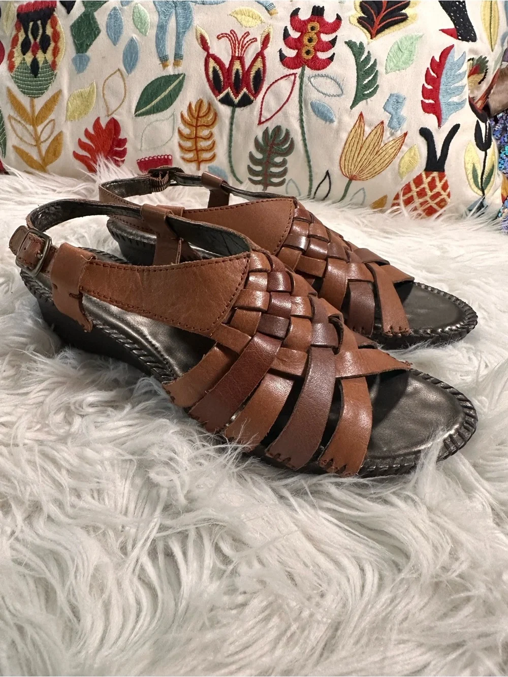 St. John’s Bay • Vintage Leather Woven Sandals